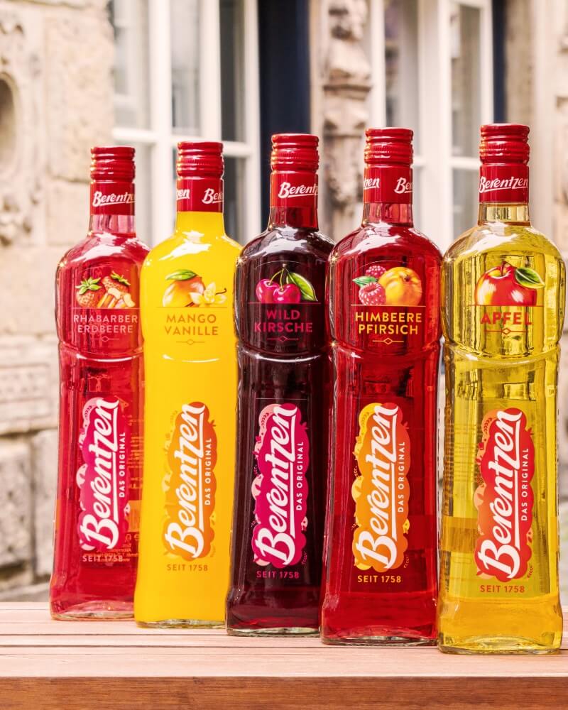 Berentzen Mango Vanille  Rhabarber-Erdbeere Wildkirsche Himbeere Mehrere Flaschen Berentzen Fruchtige nebeneinander