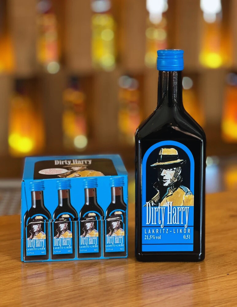 Dirty Harry Lakritzlikör Minis Paket Dirty Harry vor Bar